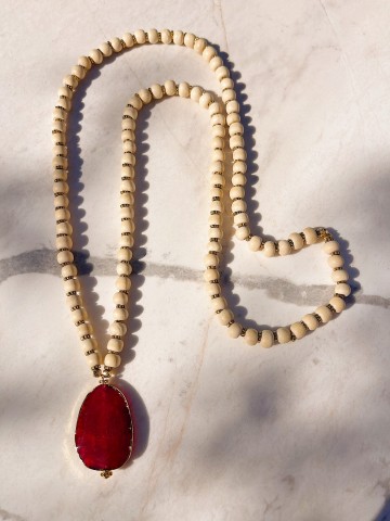 ÉTÉ 56, Agate rouge